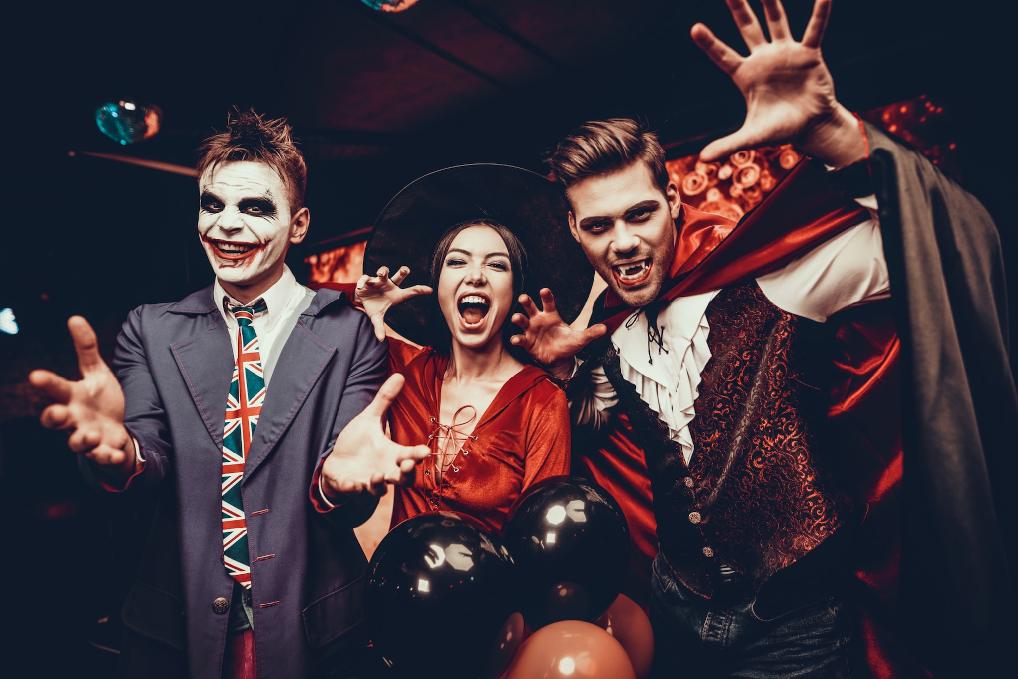 Cose da fare ad Halloween: foto di ragazzi mascherati